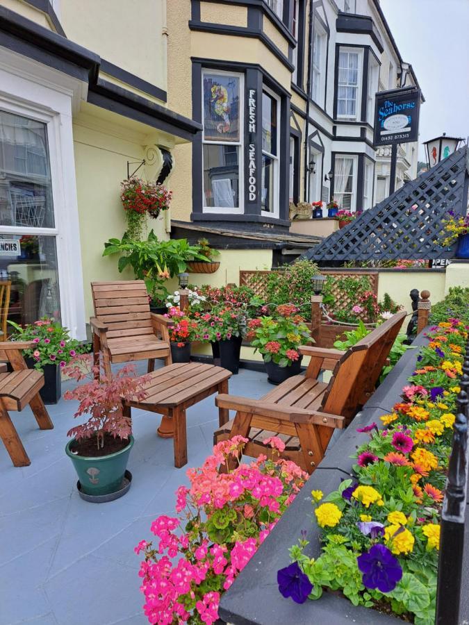 No 6 Quality Guesthouse 랜디드노 외부 사진